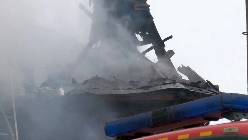 Вогняний вирок архітектурній спадщині: у Чернігові палав столітній маєток купця Тарасевича