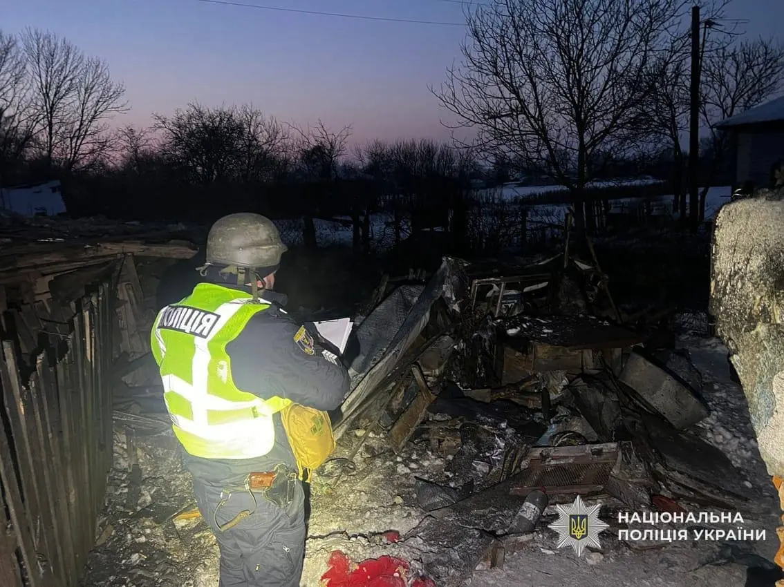 Нічна атака дронів на Чернігівщину: поранено пенсіонерку
