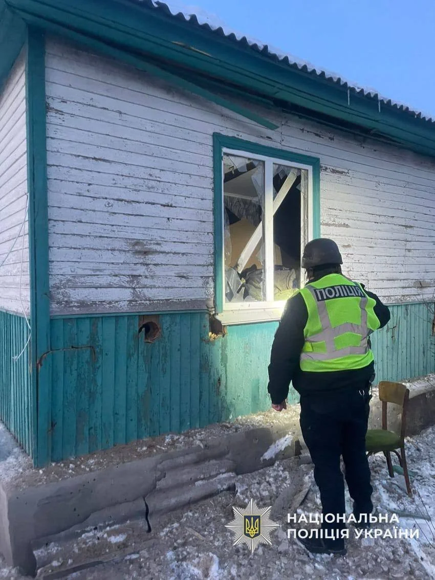 Нічна атака дронів на Чернігівщину: поранено пенсіонерку