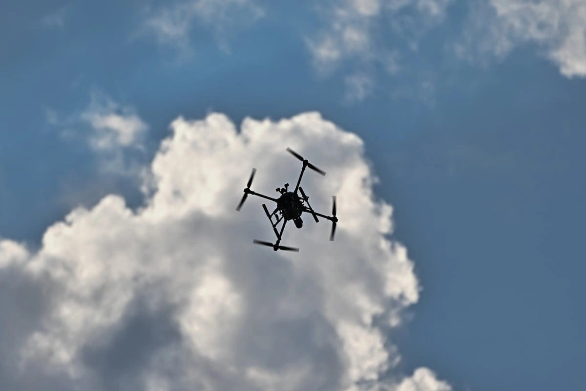 Прикордоння Чернігівщини під прицілом: ворог атакував цивільні об’єкти роєм дронів