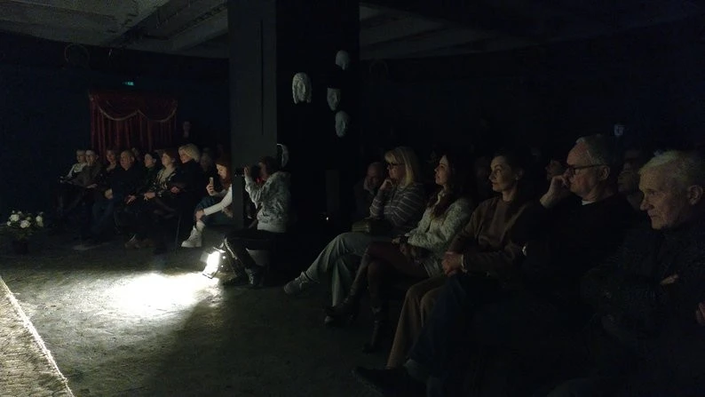 Мистецтво підмостків: Чернігівський драмтеатр перетворив технічний підвал на безпечну сцену