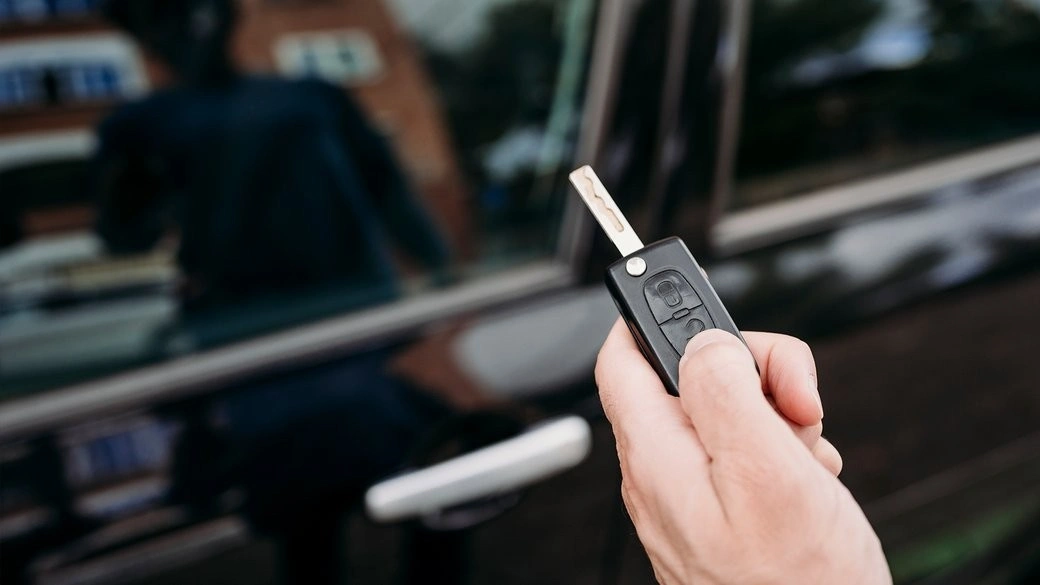 Нічна мандрівка у багнюку коштувала викрадачу авто майже 180 тисяч гривень